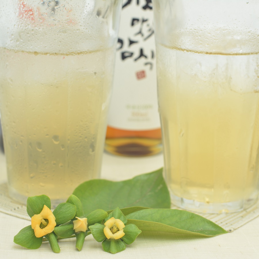 지금먹을때 가장 맛있는 감식초 [천연발효식초] 1.8ℓ × 2병